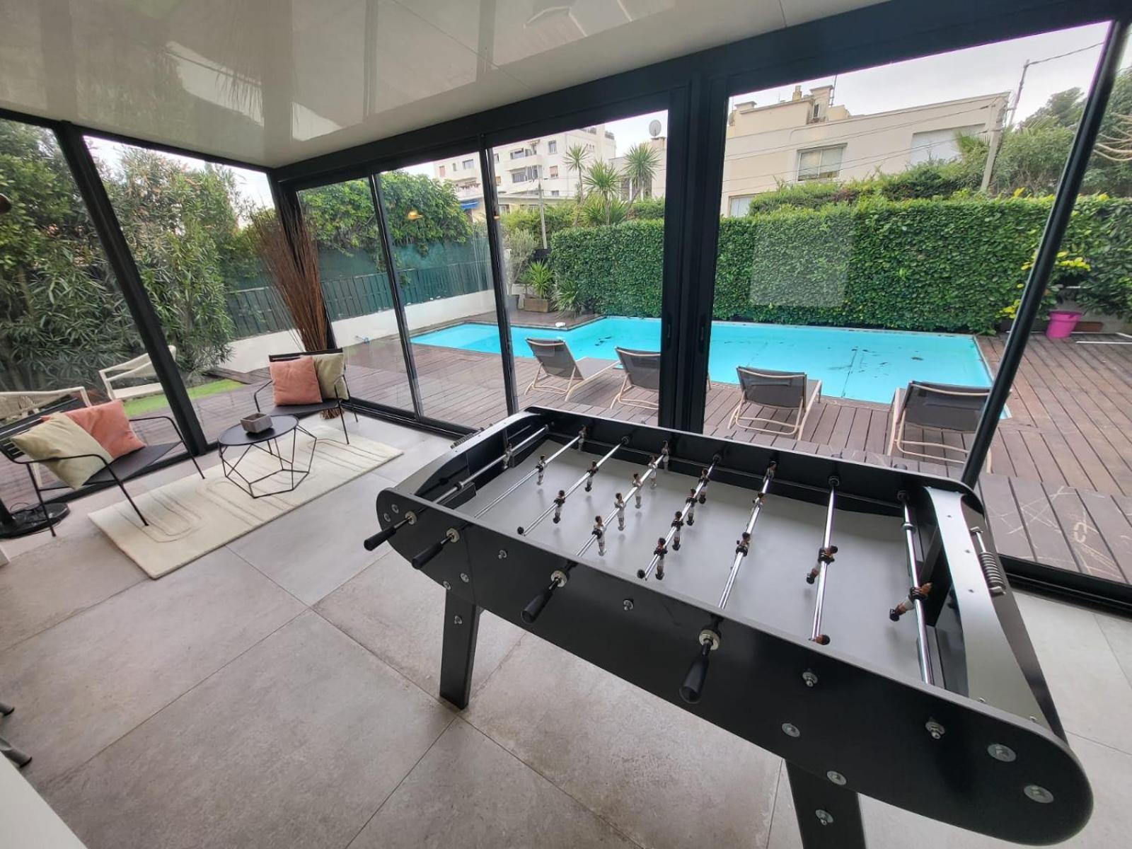 Bel Air Cannes: Renovated Beachfront Retreat With Pool * Cannes